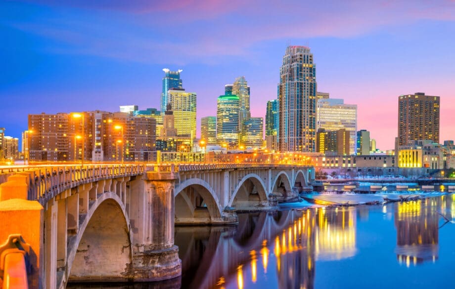 minneapolis minnesota skyline